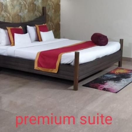 Hotel Little Palace Дибругарх Экстерьер фото
